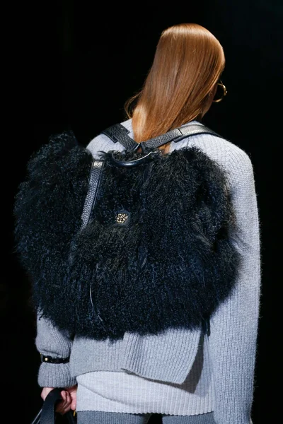Look 39